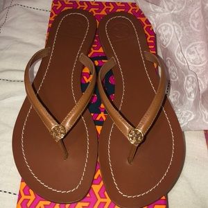 NEW Authentic Tory Burch Thong Leather Sandals